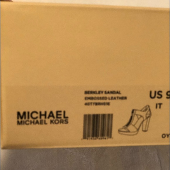 SALE! Sandals By Michael Kors, Oyster Color, Vario - Picture 7 of 7